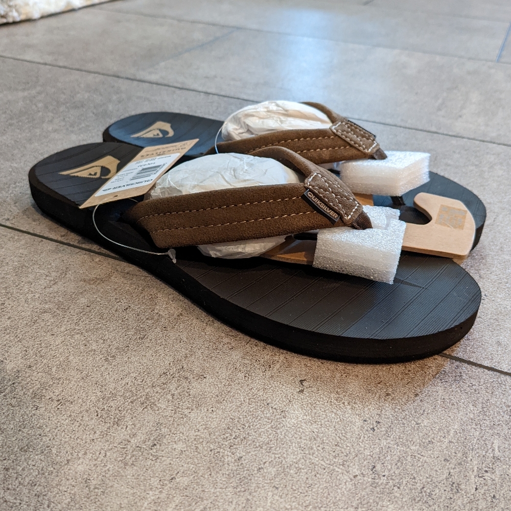 Quicksilver Men's Carver Suede 3 Point Flip Flop Athletic Sandal Size 10